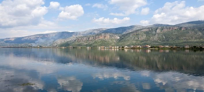 Συναγερμός στο Μεσολόγγι: Πτώση διθέσιου αεροσκάφους – Πυροσβεστική και Λιμενικό στο σημείο